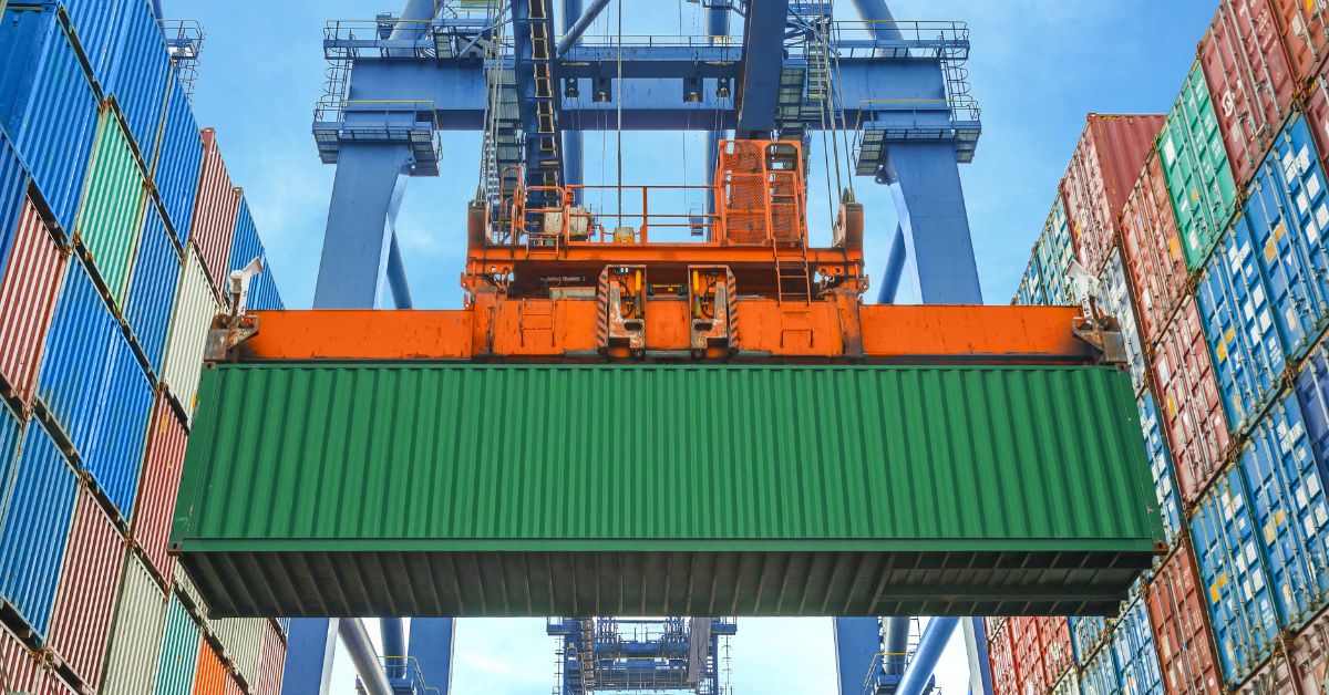 Read more about the article Automatyzacja portów: przyszłość transportu morskiego