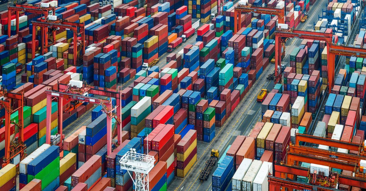 Read more about the article CMA CGM i kontrowersyjny terminal kontenerowy odnowią umowę?