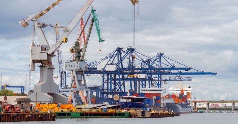 Polskie terminale kontenerowe: port kontenerowy w Gdyni